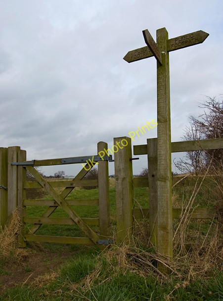 Photo 6"x4" Footpath signpost near Aike Aike c2009