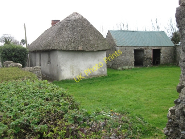 Photo 6"x4" Thatched Cottage Callan c2009