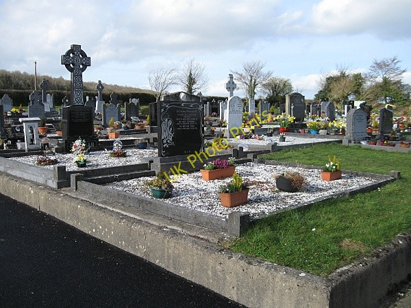 Photo 6"x4" Graveyard at Ballykeefe Kilmangah c2009