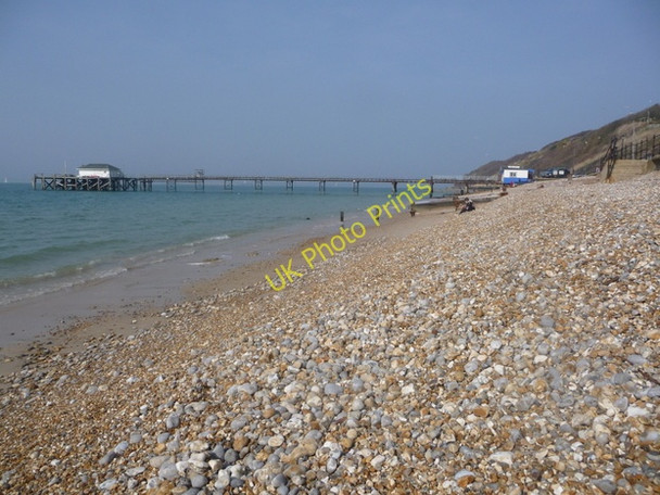 Photo 6"x4" Totland Bay: pier and beach Colwell\/SZ3287 c2009