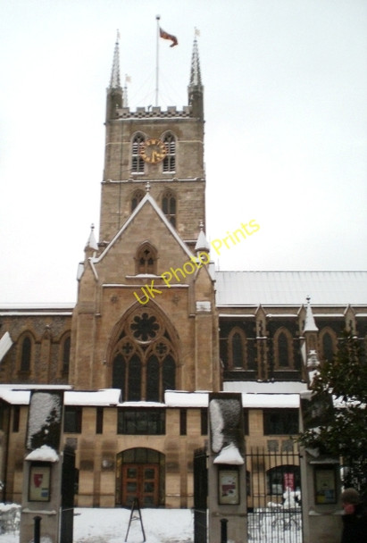 Photo 6"x4" Southwark Cathedral in the snow London c2009