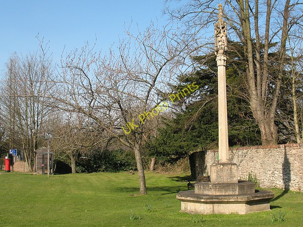 Photo 6"x4" East Malling war memorial East Malling c2009