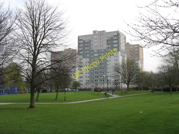 Photo 6"x4" Hulme - Three Tower Blocks Manchester c2009