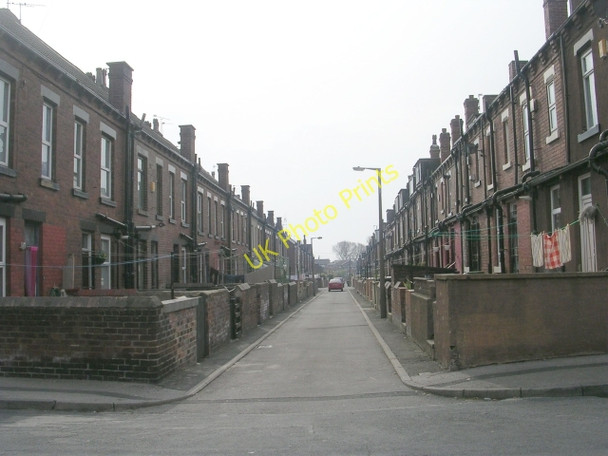 Photo 6"x4" Back Victoria Grove - Dawlish Crescent Leeds\/SE3034 c2009