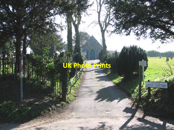 Photo 6"x4" Entrance to Bungay Cemetery Annis Hill\/TM3589 c2014