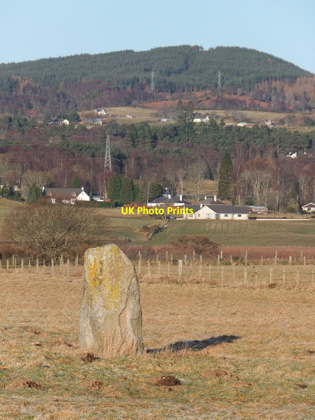 Photo 6"x4" Standing stone, Windhill Windhill\/NH5348 c2014