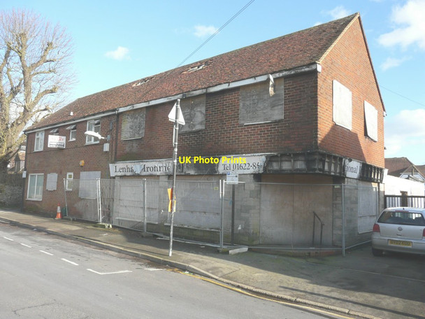 Photo 6"x4" Former ironmongers, Faversham Road Lenham c2014