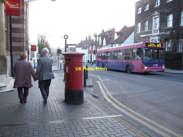 Photo 6"x4" Postbox on Holywell Hill St Albans c2014