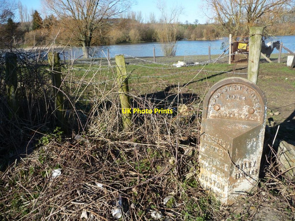 Photo 6"x4" Tadcaster and Otley Road milepost Otley\/SE2045 c2014