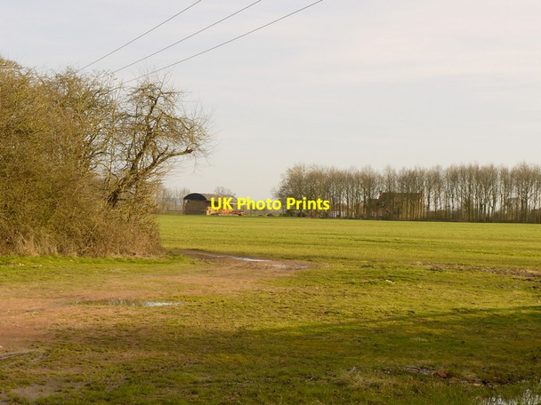 Photo 6"x4" Flat Worcestershire countryside Naunton Beauchamp c2014