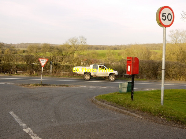 Photo 6"x4" Junction with the A422 Grafton Flyford c2014