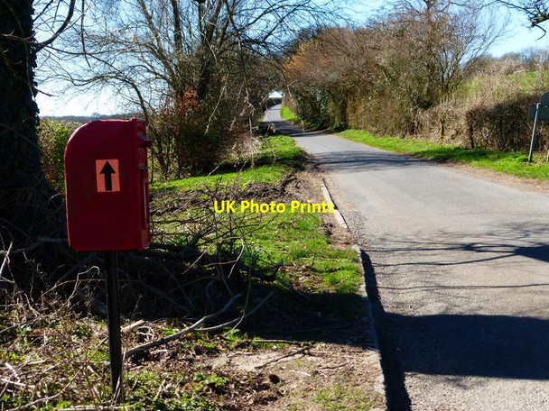Photo 6"x4" Postbox with arrow on Bighton Road Heath Green\/SU6337 c2014