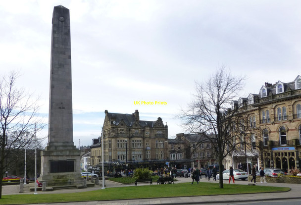 Photo 6"x4" The cenotaph War Memorial in Harrogate Harrogate c2014