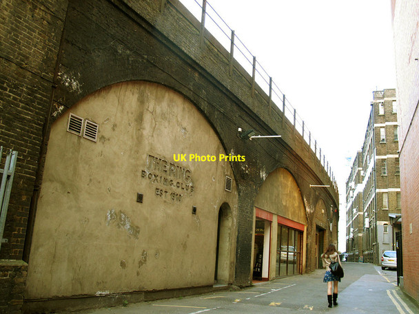Photo 6"x4" The Ring, Great Suffolk Street London c2014