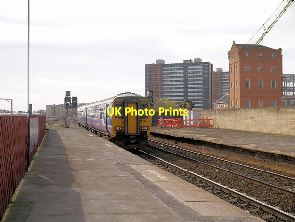 Photo 6"x4" Salford Central Railway Station Manchester c2014