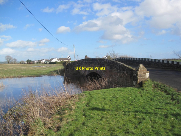 Photo 6"x4" Bridge over Lochar Water Bankend\/NY0268 c2014