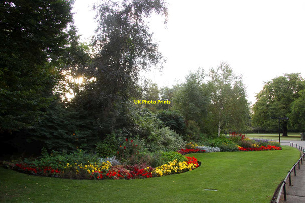 Photo 6"x4" Flowerbeds in Regent's Park Marylebone\/TQ2881 c2013