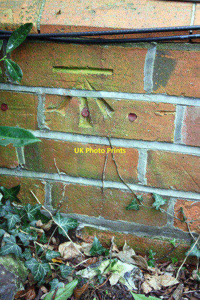 Photo 6"x4" Benchmark on #1 Gravel Hill Cottages Reading c2014