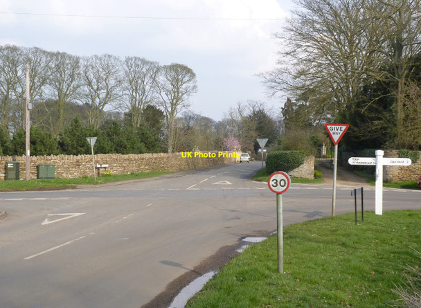 Photo 6"x4" Ashwell crossroads Ashwell\/SK8613 c2014