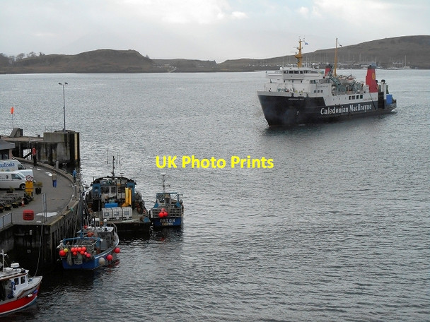 Photo 6"x4" The Four o Clock Ferry Arriving at Oban Oban\/NM8630 c2014