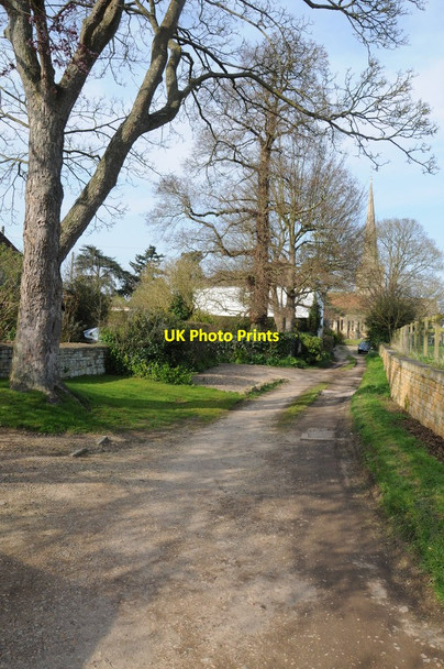 Photo 6"x4" Private road to Bredon church Bredon c2014