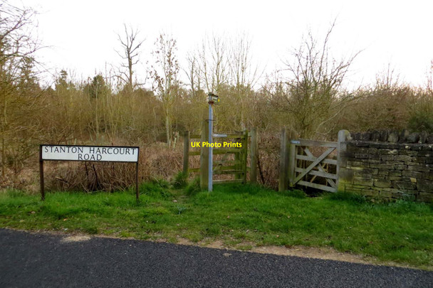 Photo 6"x4" Footpath to Tar Lakes Church End\/SP3908 c2014