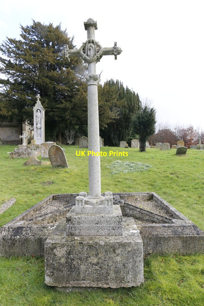 Photo 6"x4" Grave of a hero Ardington c2014