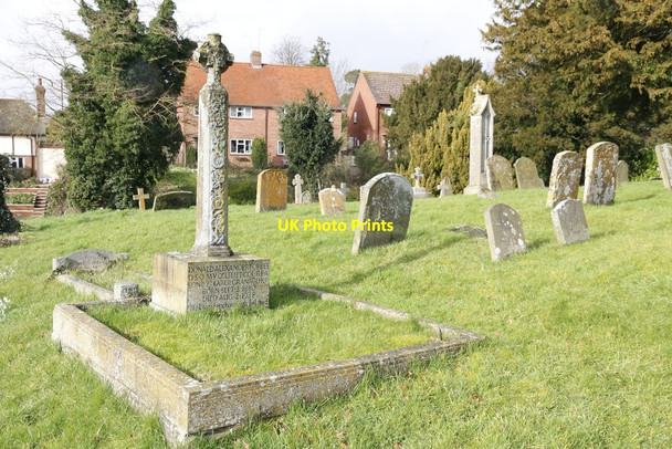 Photo 6"x4" West end Churchyard Ardington c2014