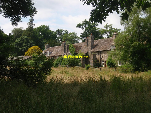 Photo 6"x4" Cottages at Newton House, Dinefwr Park near Llandeilo Llandeilo c2013