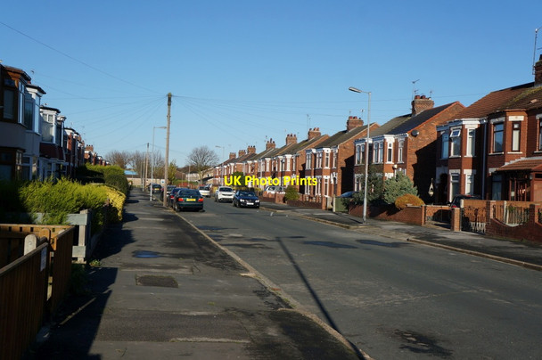 Photo 6"x4" Waldegrave Avenue off Holderness Road, Hull Sutton Ings\/TA1231 c2013 P1