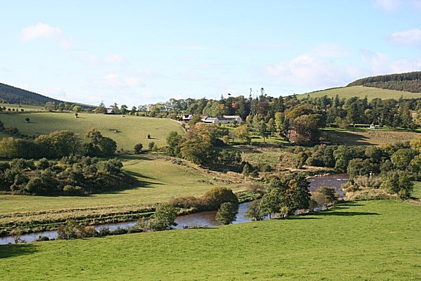 Photo 6"x4" Mayen and the River Deveron Bogniebrae c2008