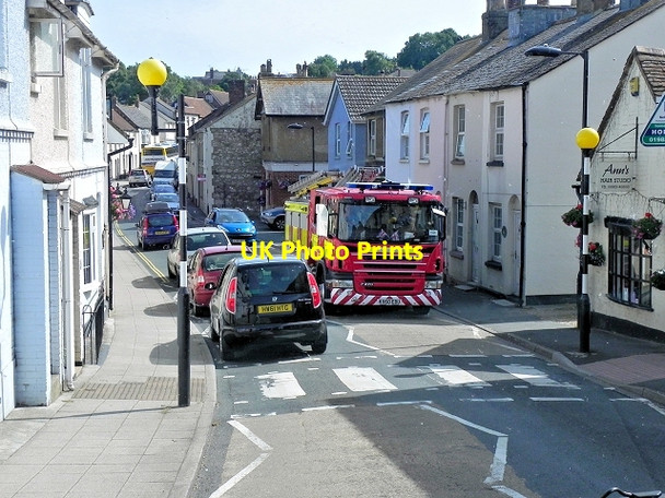Photo 6"x4" The High Street, Brading Brading c2013