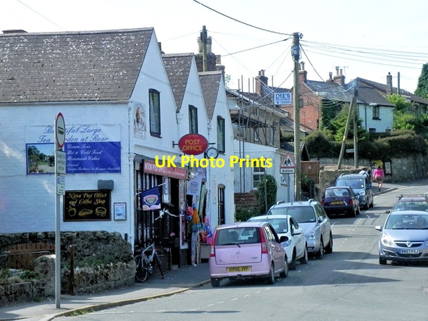 Photo 6"x4" Niton Newsagents and Post Office Niton c2013