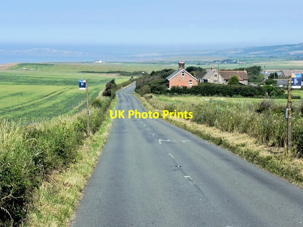 Photo 6"x4" Isle of Wight Military Road Pyle\/SZ4779 c2013