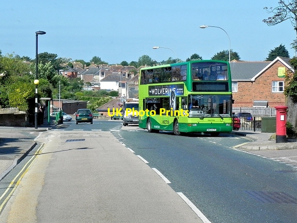 Photo 6"x4" Bus Stop at Lake Hill Sandown c2013