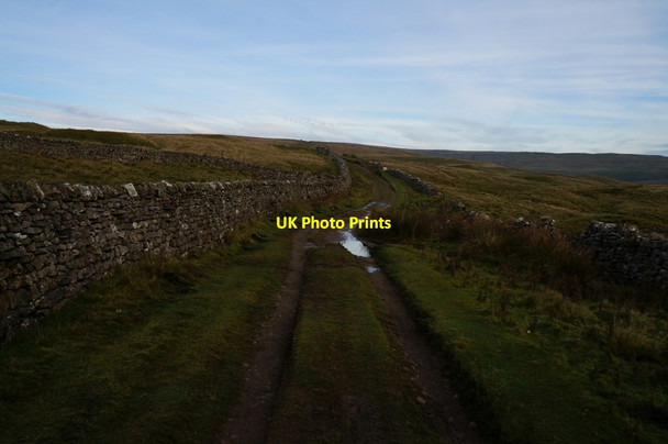 Photo 6"x4" Top Mere Road to Cam Head Kettlewell c2013 P1