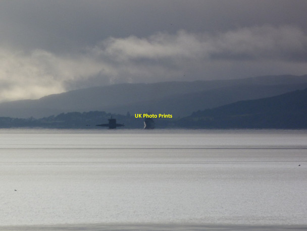 Photo 6"x4" Submarine and tender in Kilbrannan Sound Claonaig c2013