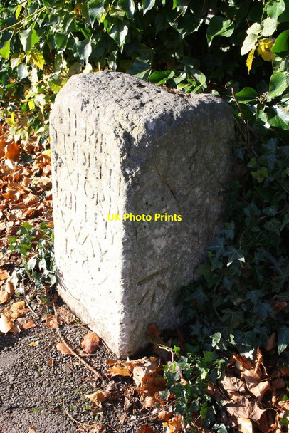 Photo 6"x4" Benchmarked boundary stone, Warneford Lane Oxford\/SP5106 c2013