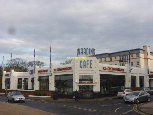 Photo 6"x4" Firth Of Clyde Architecture : Nardini's, Largs Largs\/NS2059 c2013