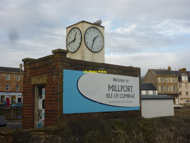 Photo 6"x4" Firth Of Clyde Townscape : Millport Time Millport c2013