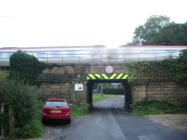 Photo 6"x4" With a Virgin passing by Stubbins\/SD5042 c2008