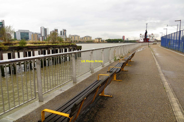 Photo 6"x4" The Thames Path by Blackwall Reach Poplar\/TQ3780 c2013