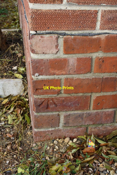 Photo 6"x4" Benchmark on #3 Sinodun Road Wallingford c2013