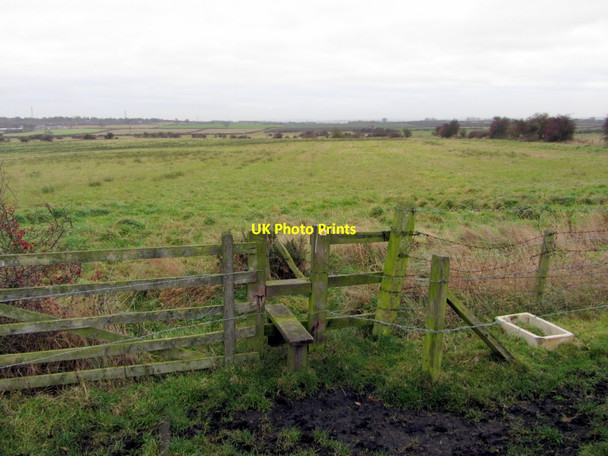 Photo 6"x4" Footpath south-east of Lough House Callerton c2013