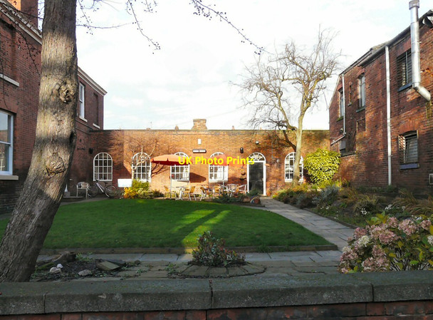 Photo 6"x4" Church of the Nazarene Garden Ashton-Under-Lyne c2013