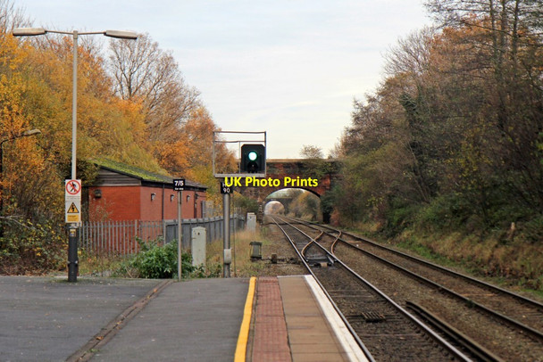 Photo 6"x4" Looking east, Hunts Cross railway station Halewood c2013