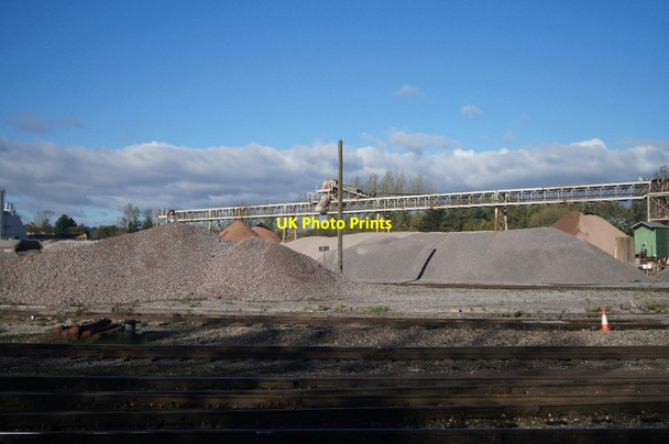 Photo 6"x4" Gravel & conveyor belt Parker's Corner c2013