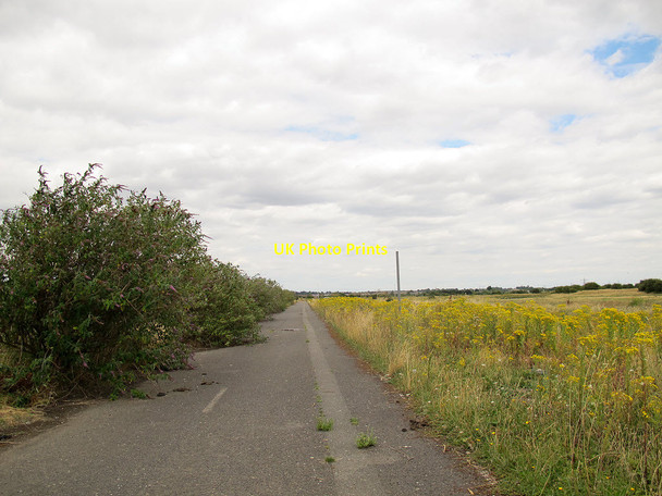 Photo 6"x4" Fort Road (abandoned) Tilbury c2013
