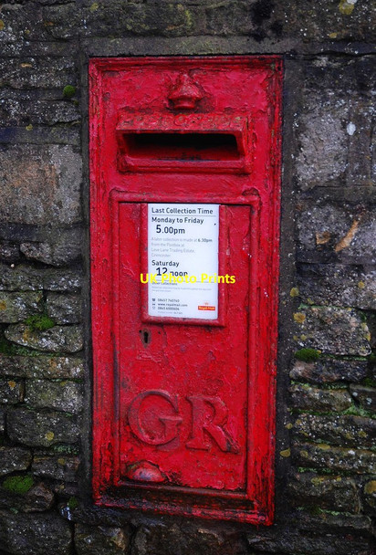 Photo 6"x4" George V wall-mounted postbox, London Road, Cirencester, Glos Cirencester c2013