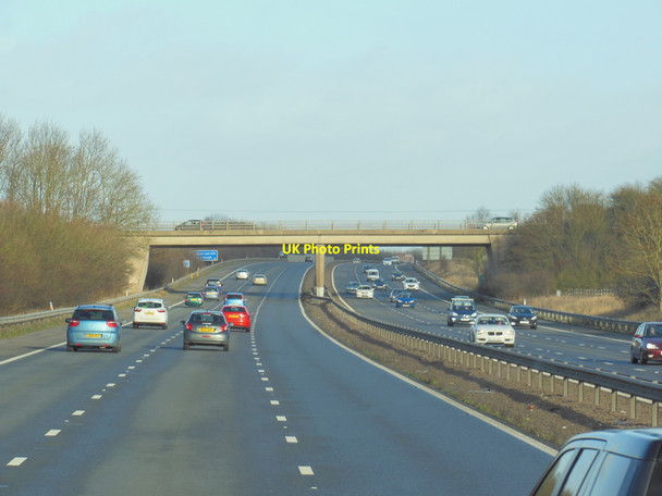 Photo 6"x4" The M69 Northbound at Station Road Elmsthorpe c2013